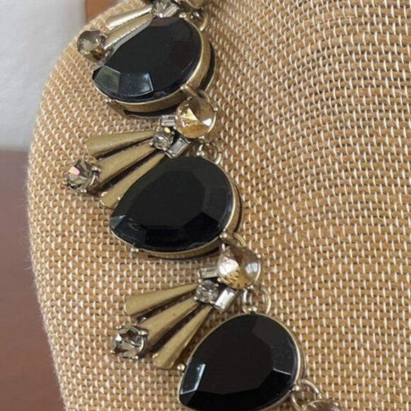 Chloe & Isabel Deco Necklace Gold Tone Crystal Black Faceted Stone Bib Statement - Picture 4 of 10
